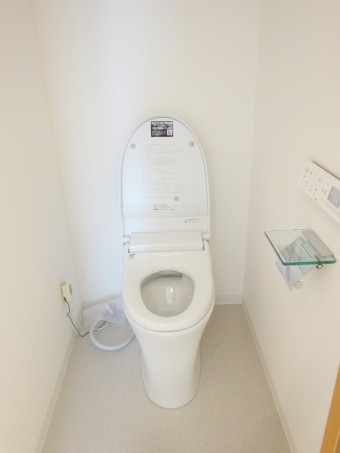 水廻り設備を中心にリフォーム、明るく開放的なキッチンに! 水廻り設備を中心にリフォーム、明るく開放的なキッチンに!